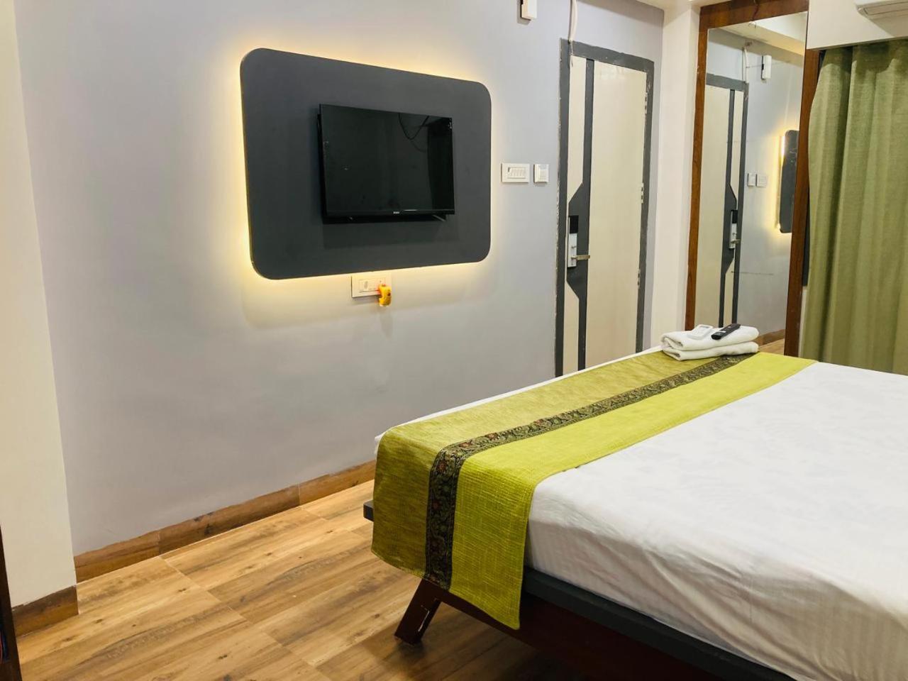The Lavish Stay Varanasi Exterior photo