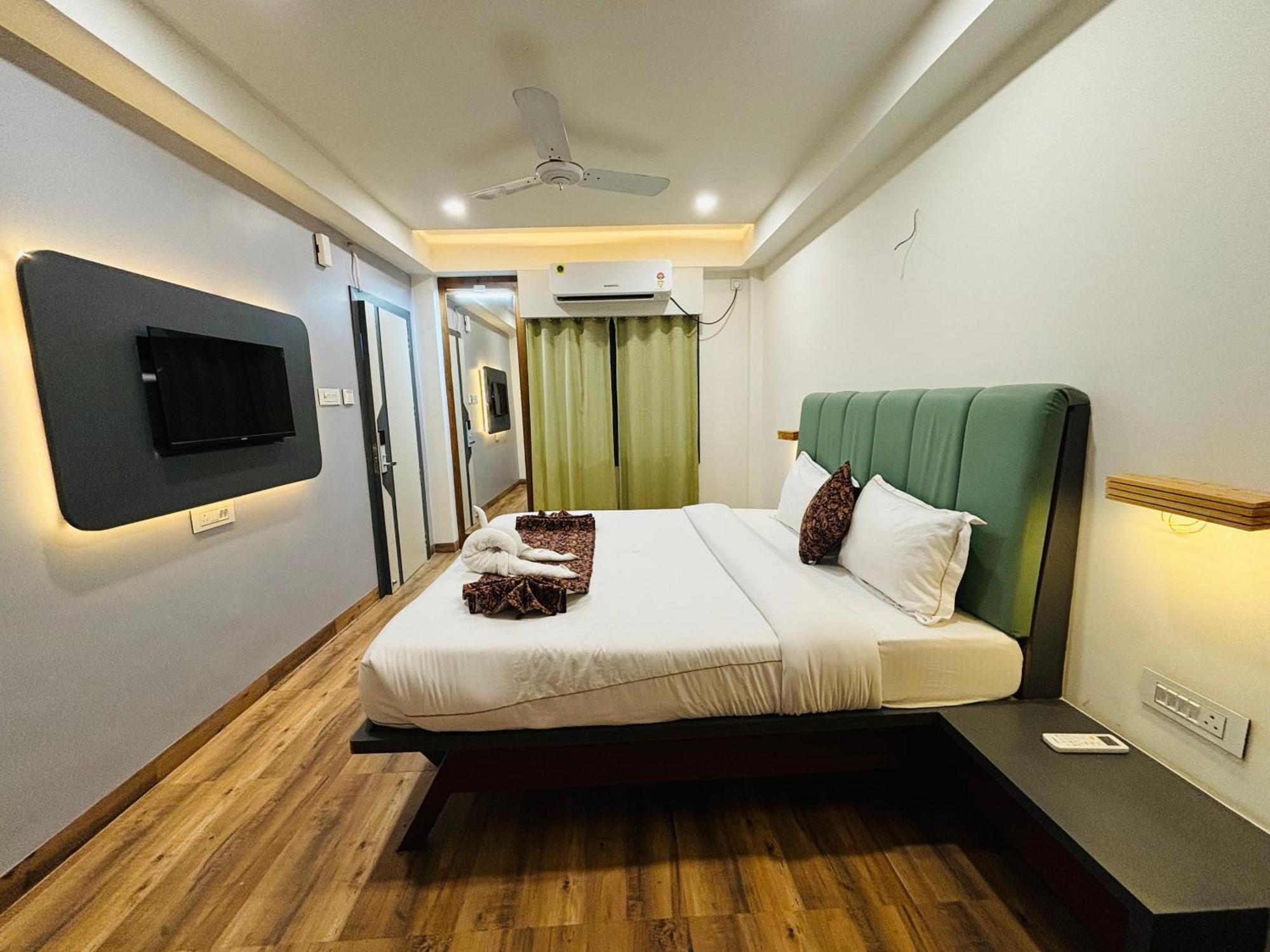 The Lavish Stay Varanasi Exterior photo
